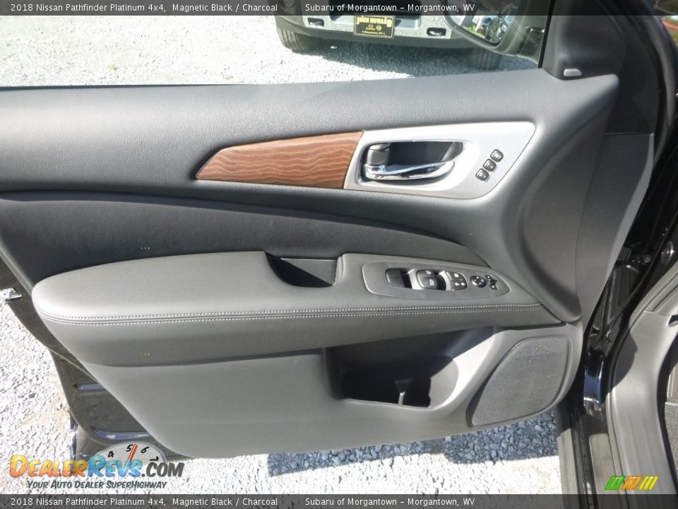 Door Panel of 2018 Nissan Pathfinder Platinum 4x4 Photo #14