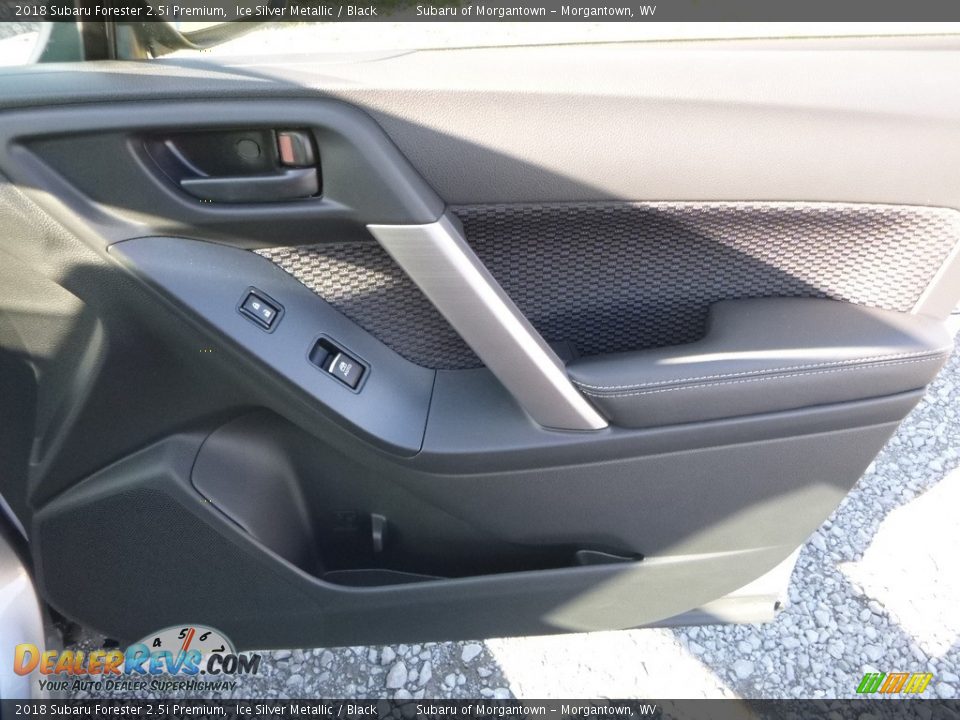 2018 Subaru Forester 2.5i Premium Ice Silver Metallic / Black Photo #11