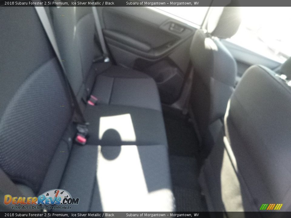 2018 Subaru Forester 2.5i Premium Ice Silver Metallic / Black Photo #12