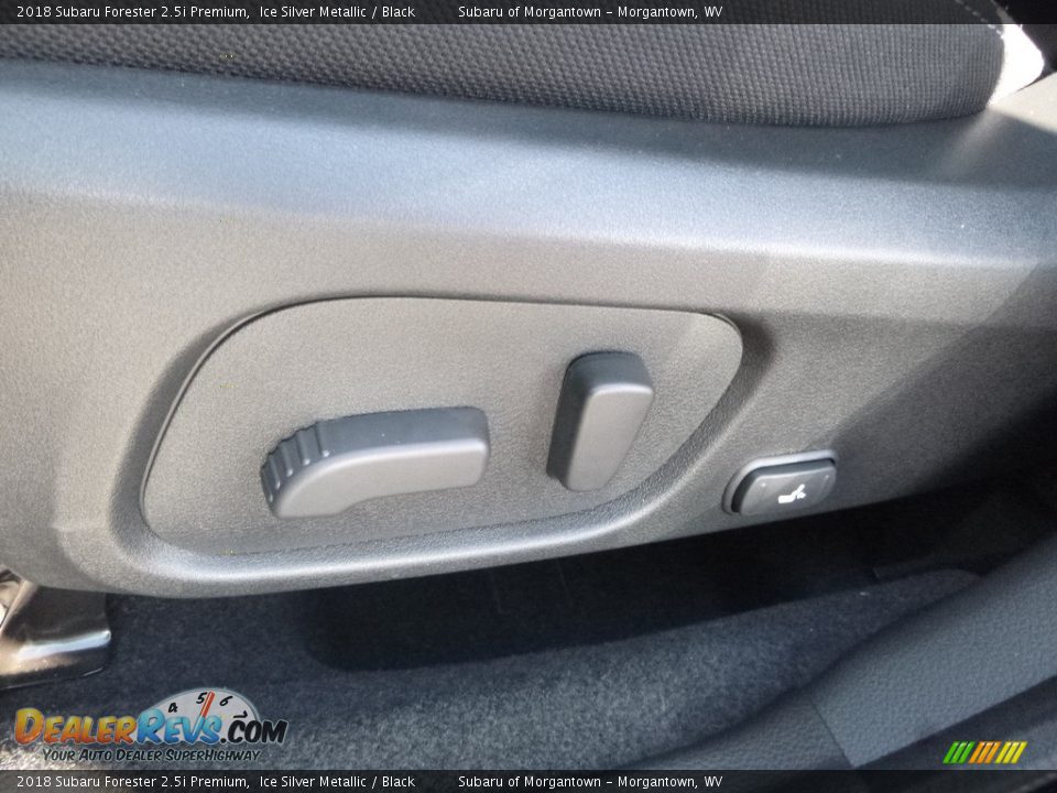 2018 Subaru Forester 2.5i Premium Ice Silver Metallic / Black Photo #16