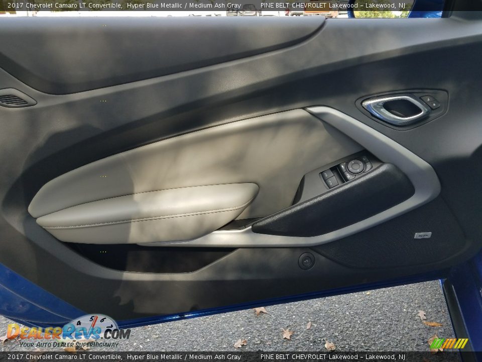 2017 Chevrolet Camaro LT Convertible Hyper Blue Metallic / Medium Ash Gray Photo #13