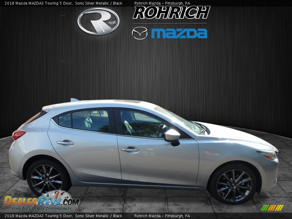 2018 Mazda MAZDA3 Touring 5 Door Sonic Silver Metallic / Black Photo #2