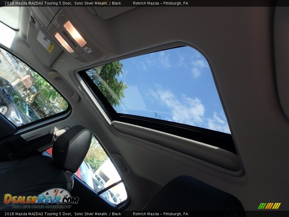 2018 Mazda MAZDA3 Touring 5 Door Sonic Silver Metallic / Black Photo #11
