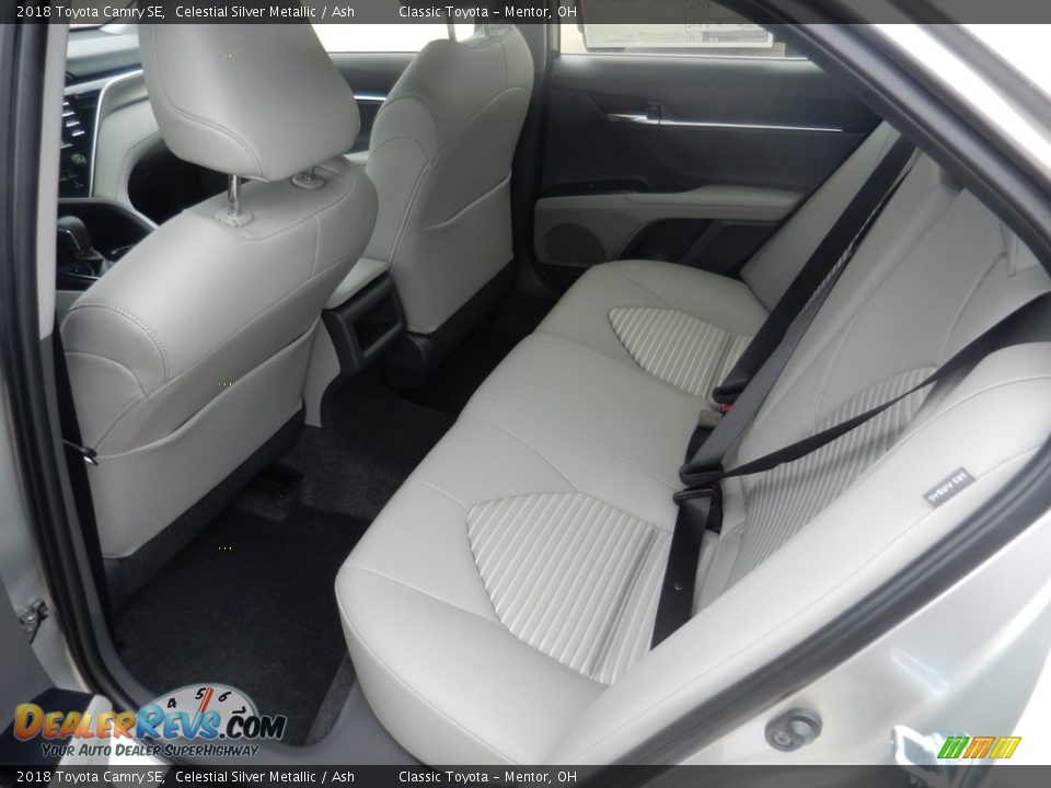 2018 Toyota Camry SE Celestial Silver Metallic / Ash Photo #5