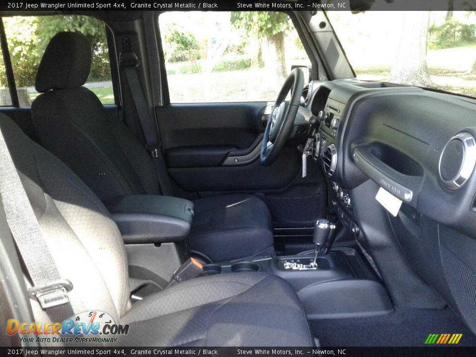 2017 Jeep Wrangler Unlimited Sport 4x4 Granite Crystal Metallic / Black Photo #14