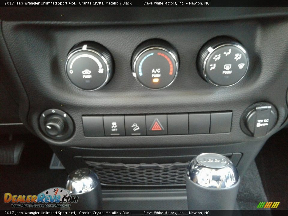 2017 Jeep Wrangler Unlimited Sport 4x4 Granite Crystal Metallic / Black Photo #21