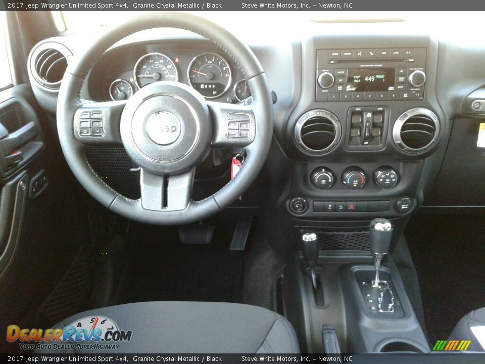 2017 Jeep Wrangler Unlimited Sport 4x4 Granite Crystal Metallic / Black Photo #25