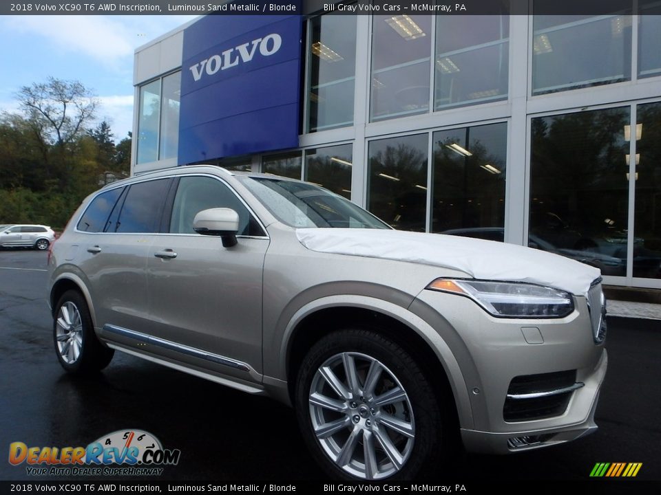 Front 3/4 View of 2018 Volvo XC90 T6 AWD Inscription Photo #1