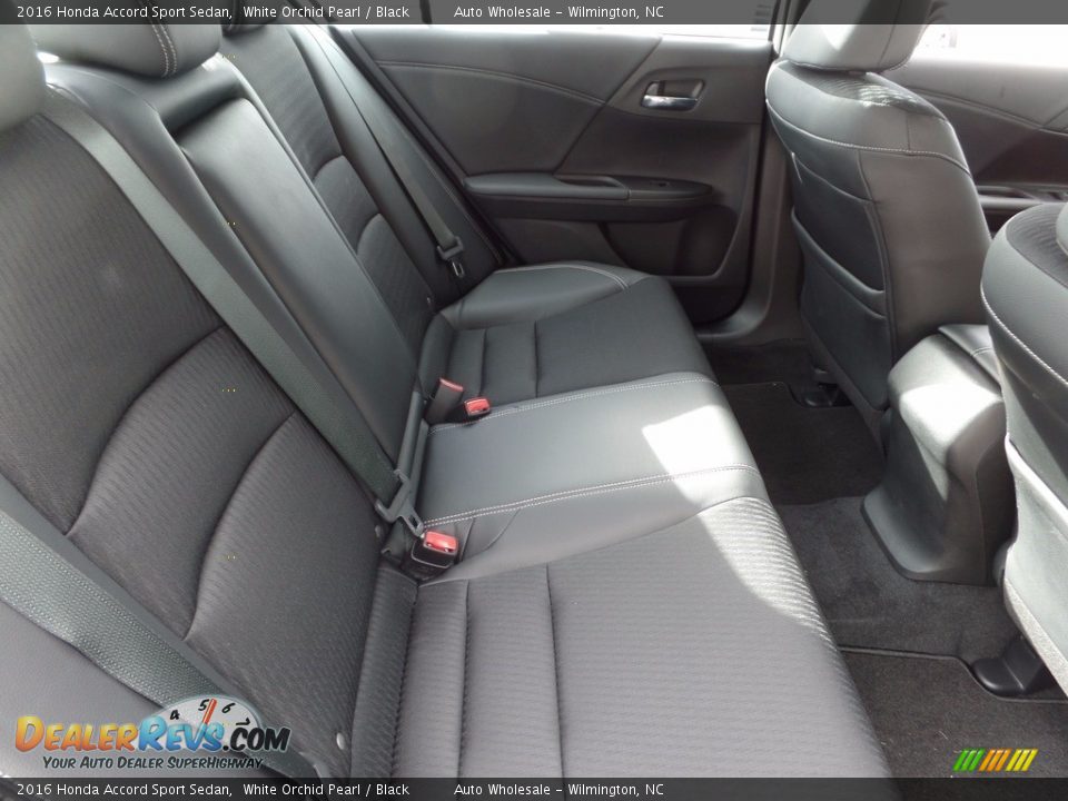 2016 Honda Accord Sport Sedan White Orchid Pearl / Black Photo #14