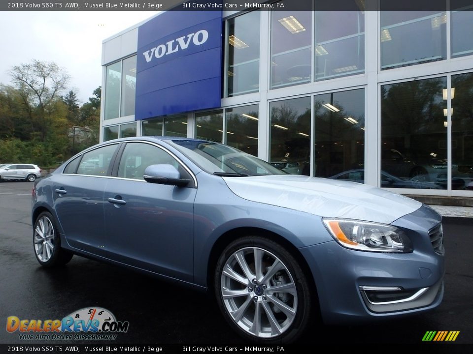 Front 3/4 View of 2018 Volvo S60 T5 AWD Photo #1