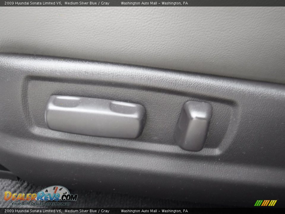 2009 Hyundai Sonata Limited V6 Medium Silver Blue / Gray Photo #19