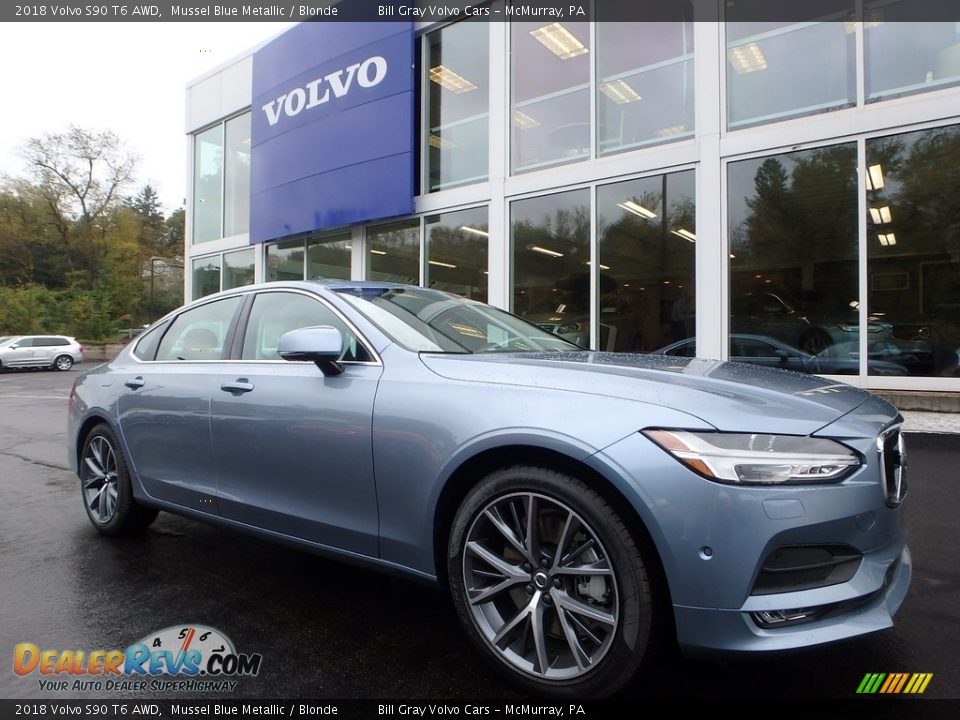 Front 3/4 View of 2018 Volvo S90 T6 AWD Photo #1