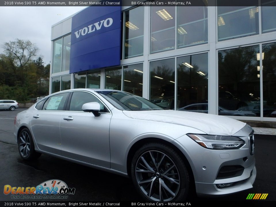 Front 3/4 View of 2018 Volvo S90 T5 AWD Momentum Photo #1