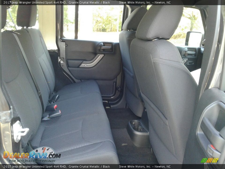 2017 Jeep Wrangler Unlimited Sport 4x4 RHD Granite Crystal Metallic / Black Photo #11
