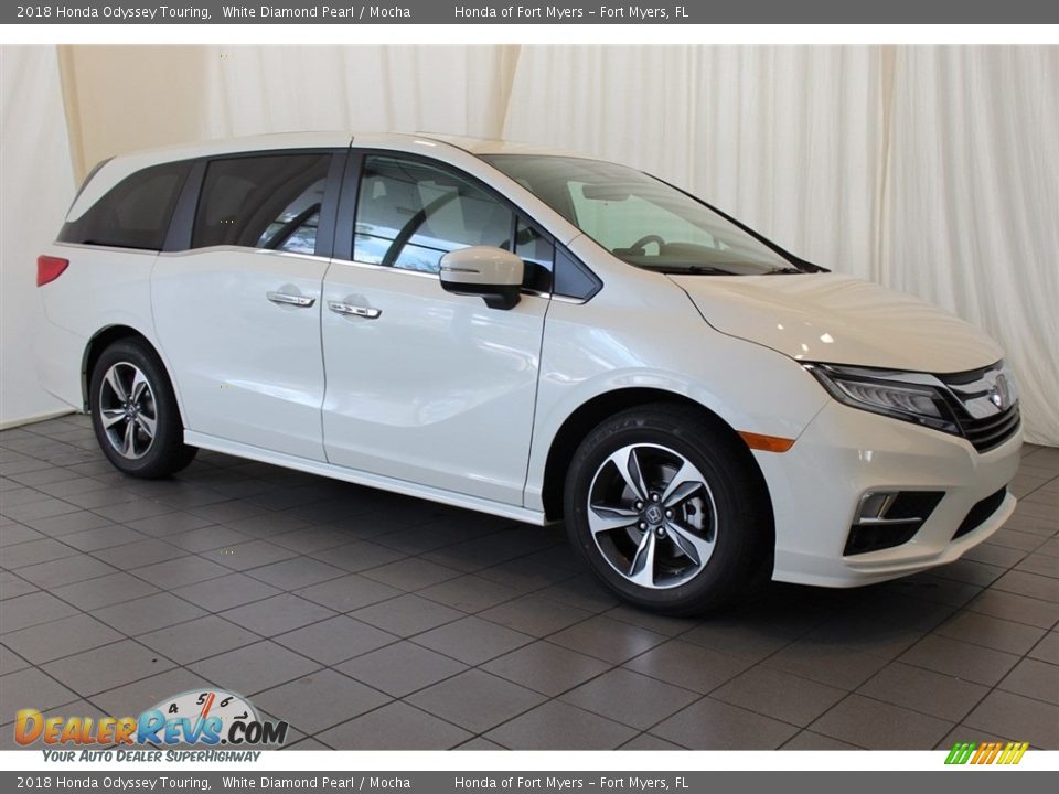 2018 Honda Odyssey Touring White Diamond Pearl / Mocha Photo #2