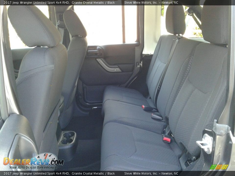2017 Jeep Wrangler Unlimited Sport 4x4 RHD Granite Crystal Metallic / Black Photo #13