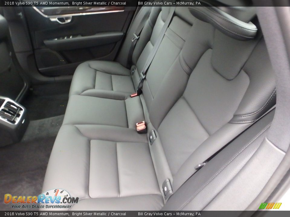 2018 Volvo S90 T5 AWD Momentum Bright Silver Metallic / Charcoal Photo #8