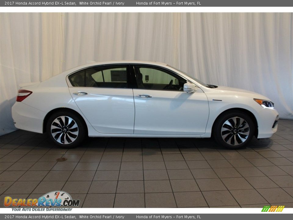 2017 Honda Accord Hybrid EX-L Sedan White Orchid Pearl / Ivory Photo #3