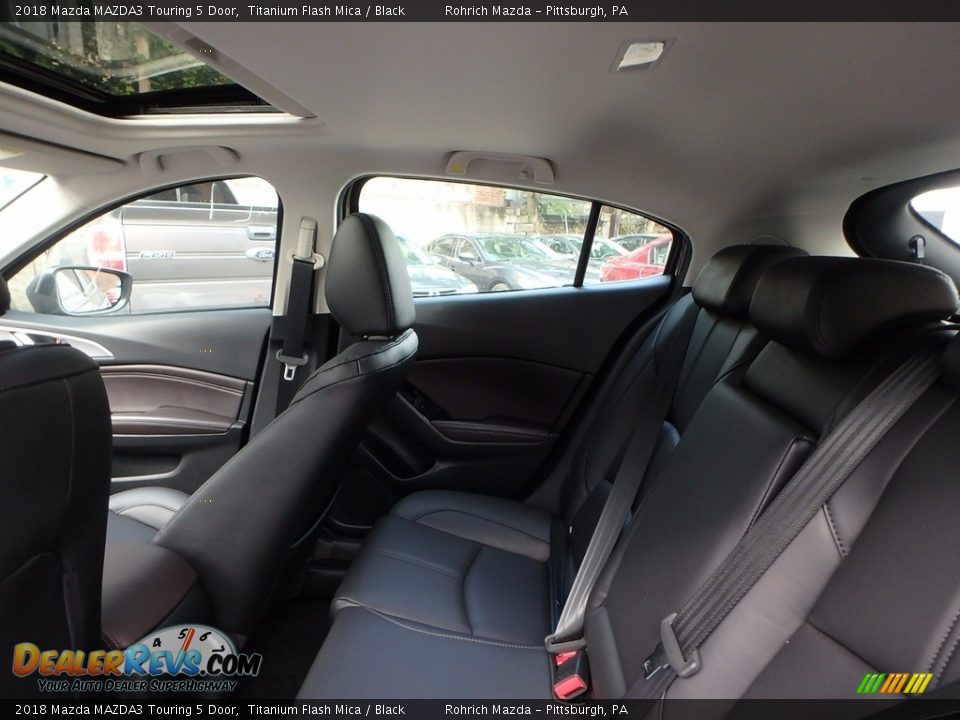 2018 Mazda MAZDA3 Touring 5 Door Titanium Flash Mica / Black Photo #8