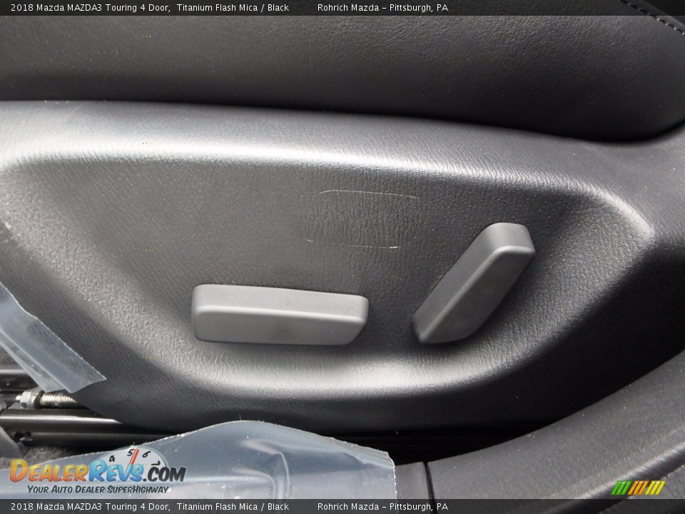 2018 Mazda MAZDA3 Touring 4 Door Titanium Flash Mica / Black Photo #11