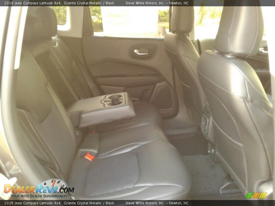 2018 Jeep Compass Latitude 4x4 Granite Crystal Metallic / Black Photo #13