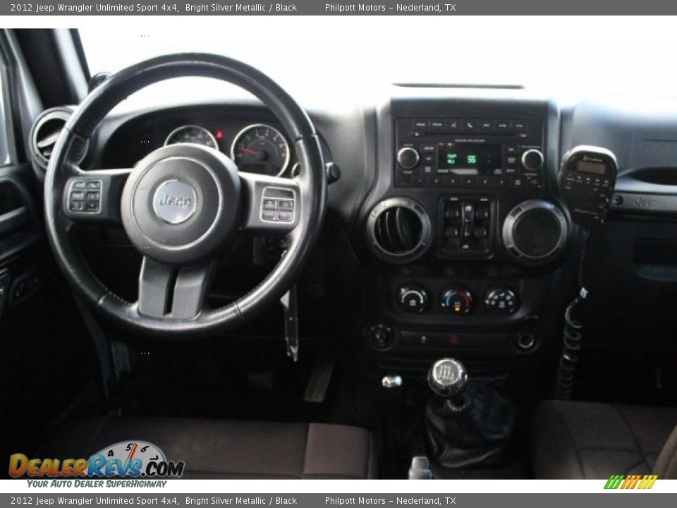 2012 Jeep Wrangler Unlimited Sport 4x4 Bright Silver Metallic / Black Photo #25