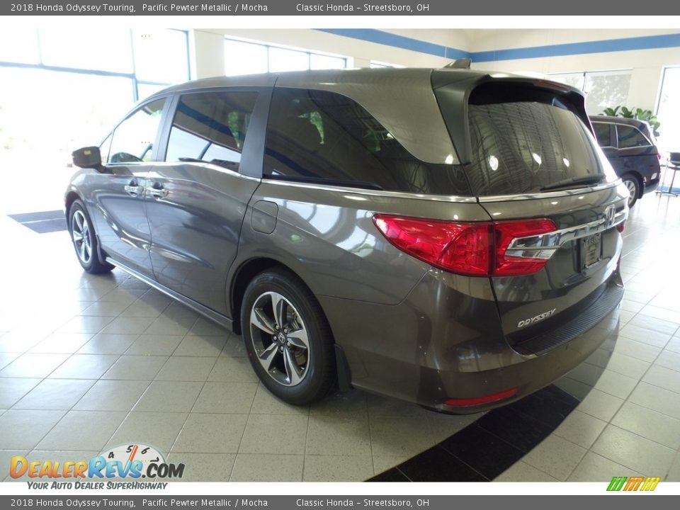 2018 Honda Odyssey Touring Pacific Pewter Metallic / Mocha Photo #2