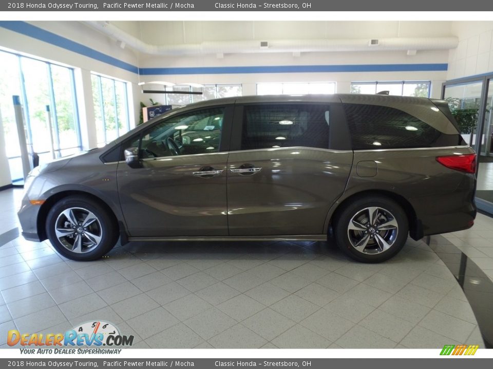 2018 Honda Odyssey Touring Pacific Pewter Metallic / Mocha Photo #5