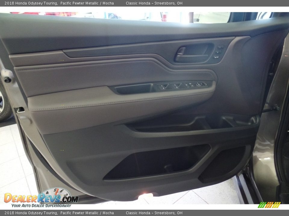 2018 Honda Odyssey Touring Pacific Pewter Metallic / Mocha Photo #6