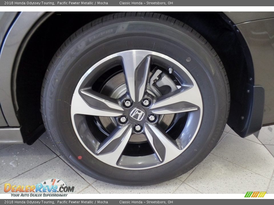 2018 Honda Odyssey Touring Pacific Pewter Metallic / Mocha Photo #17