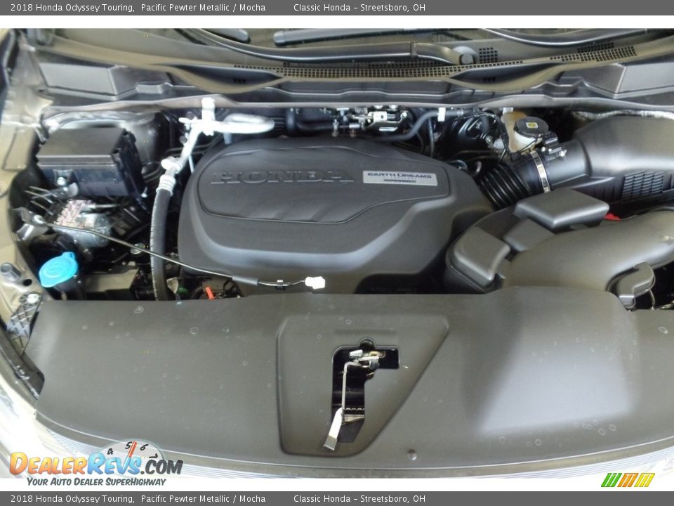 2018 Honda Odyssey Touring Pacific Pewter Metallic / Mocha Photo #18