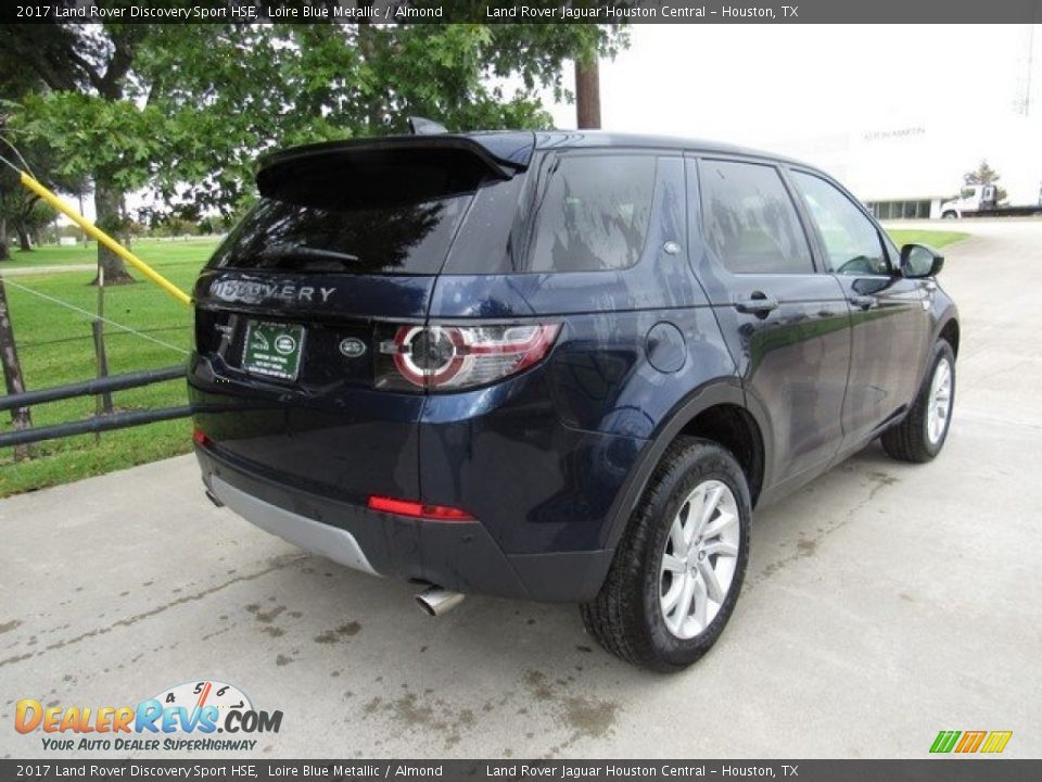 2017 Land Rover Discovery Sport HSE Loire Blue Metallic / Almond Photo #4