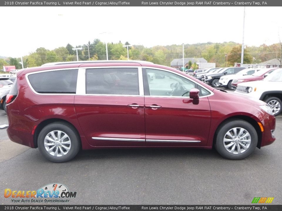 2018 Chrysler Pacifica Touring L Velvet Red Pearl / Cognac/Alloy/Toffee Photo #6