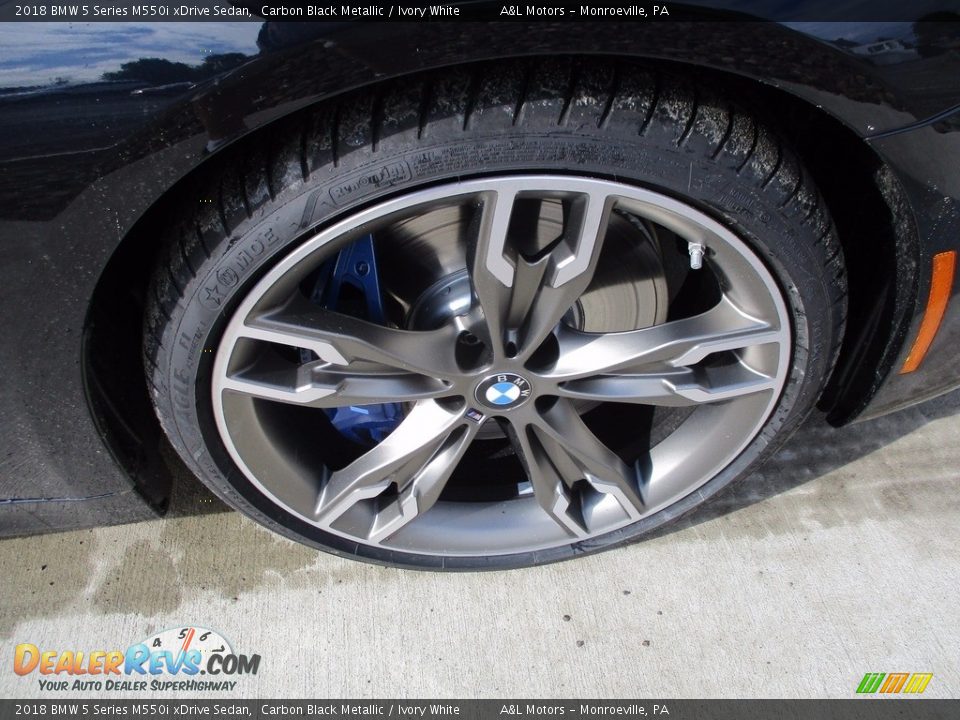 2018 BMW 5 Series M550i xDrive Sedan Carbon Black Metallic / Ivory White Photo #5