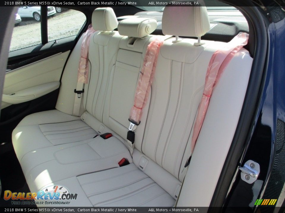 2018 BMW 5 Series M550i xDrive Sedan Carbon Black Metallic / Ivory White Photo #12