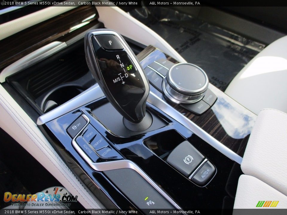 2018 BMW 5 Series M550i xDrive Sedan Carbon Black Metallic / Ivory White Photo #14