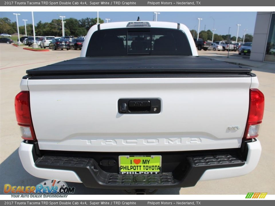 2017 Toyota Tacoma TRD Sport Double Cab 4x4 Super White / TRD Graphite Photo #7