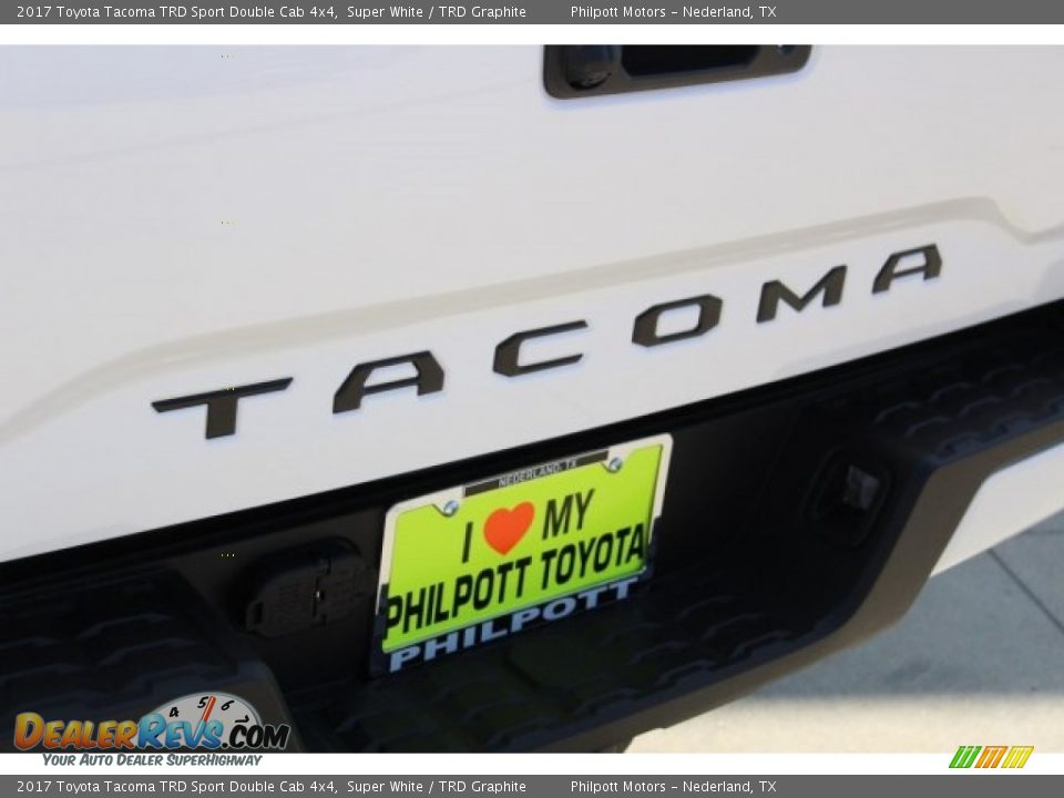 2017 Toyota Tacoma TRD Sport Double Cab 4x4 Super White / TRD Graphite Photo #9