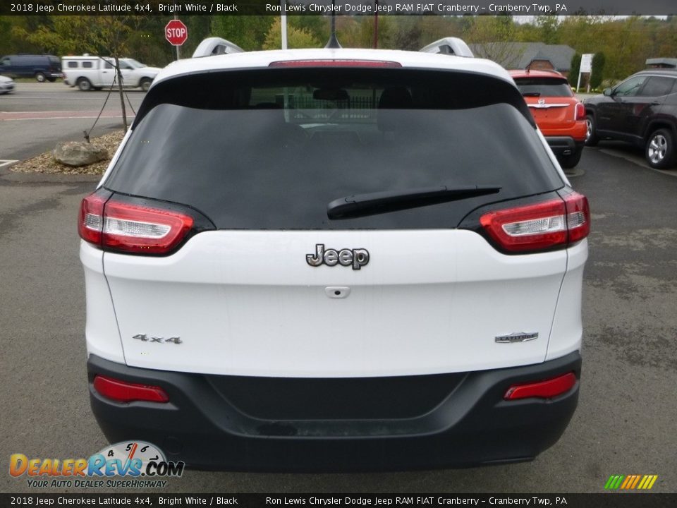 2018 Jeep Cherokee Latitude 4x4 Bright White / Black Photo #4