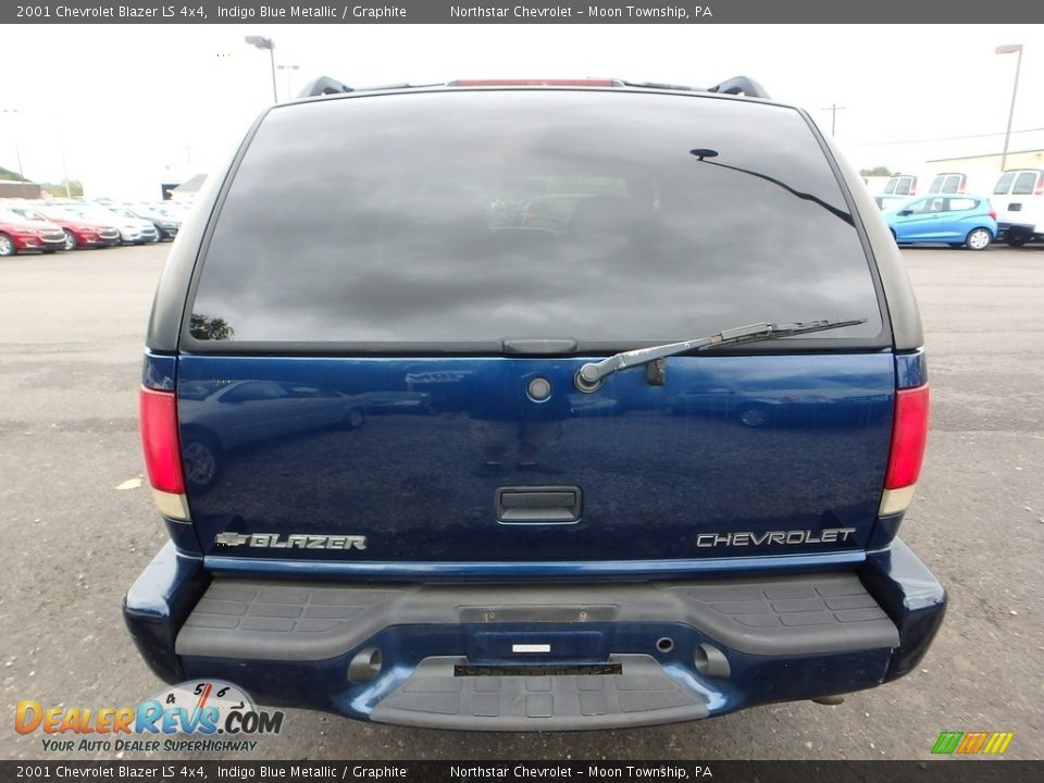 2001 Chevrolet Blazer LS 4x4 Indigo Blue Metallic / Graphite Photo #3