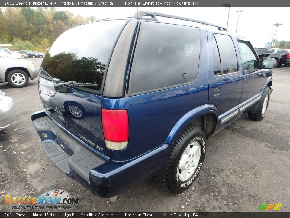 2001 Chevrolet Blazer LS 4x4 Indigo Blue Metallic / Graphite Photo #4