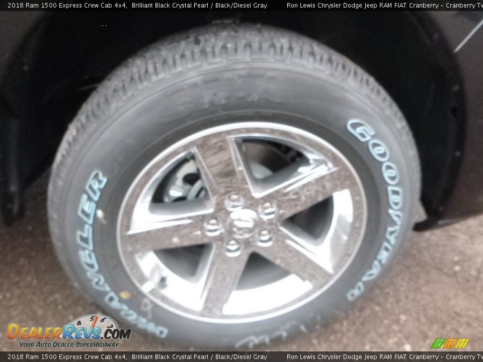 2018 Ram 1500 Express Crew Cab 4x4 Brilliant Black Crystal Pearl / Black/Diesel Gray Photo #9