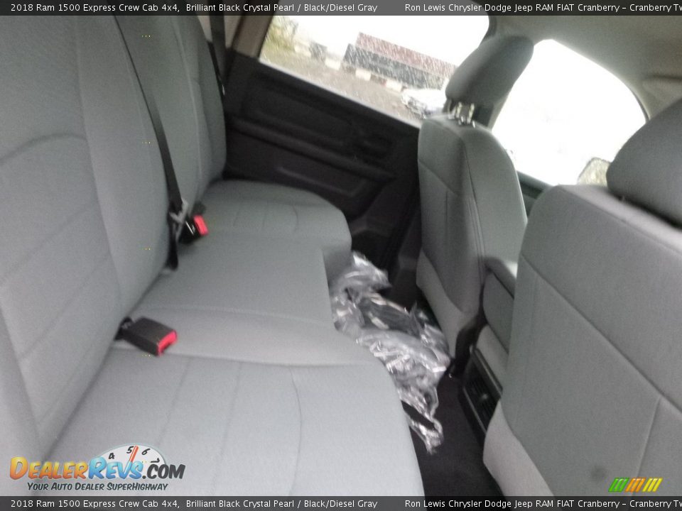 2018 Ram 1500 Express Crew Cab 4x4 Brilliant Black Crystal Pearl / Black/Diesel Gray Photo #12