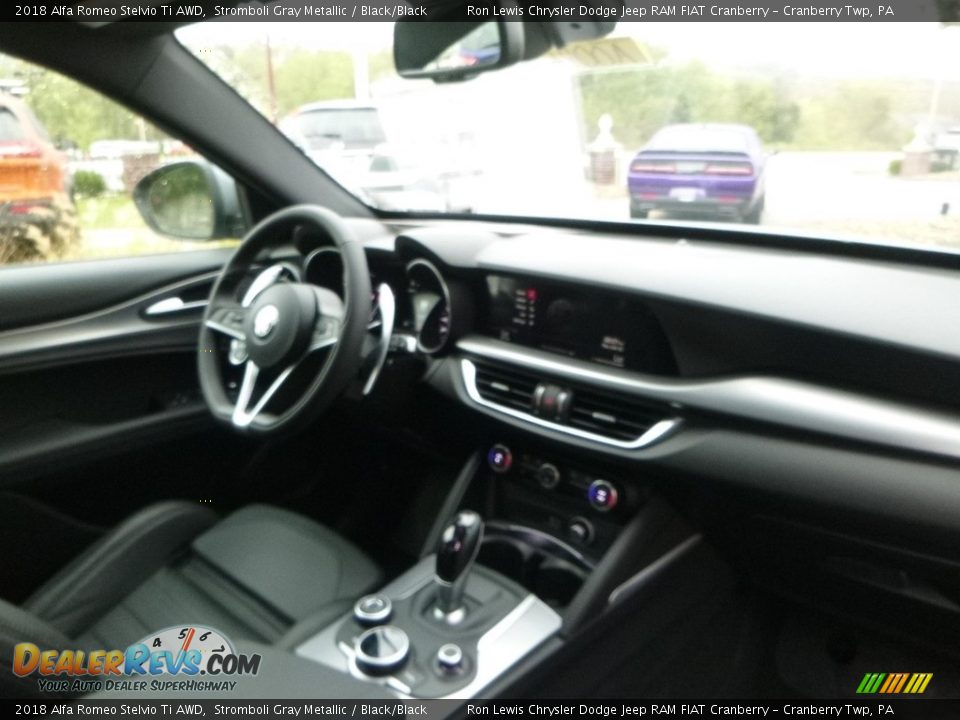 2018 Alfa Romeo Stelvio Ti AWD Stromboli Gray Metallic / Black/Black Photo #15