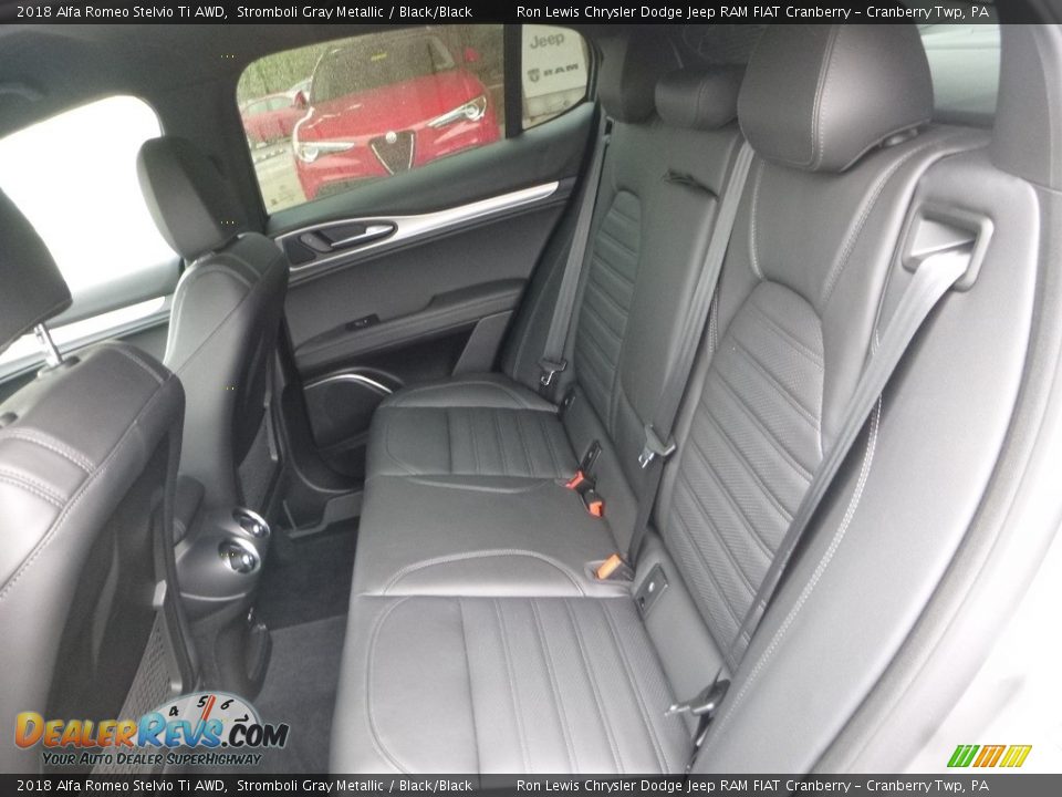 2018 Alfa Romeo Stelvio Ti AWD Stromboli Gray Metallic / Black/Black Photo #16