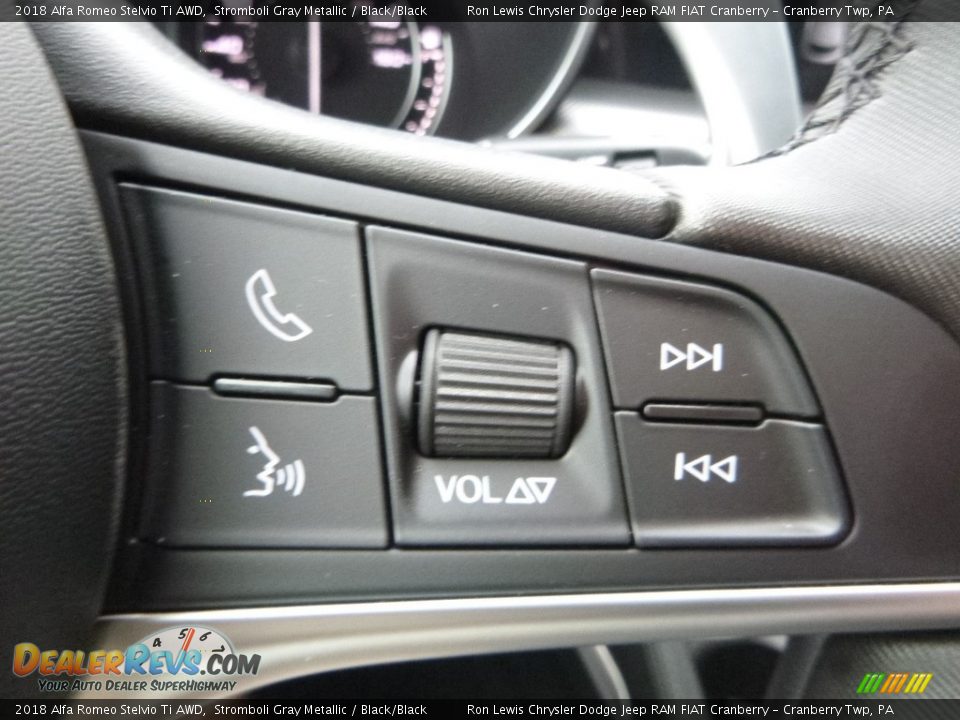2018 Alfa Romeo Stelvio Ti AWD Stromboli Gray Metallic / Black/Black Photo #28