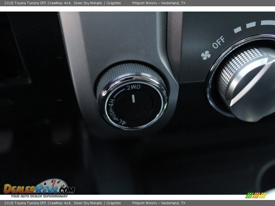 2018 Toyota Tundra SR5 CrewMax 4x4 Silver Sky Metallic / Graphite Photo #15