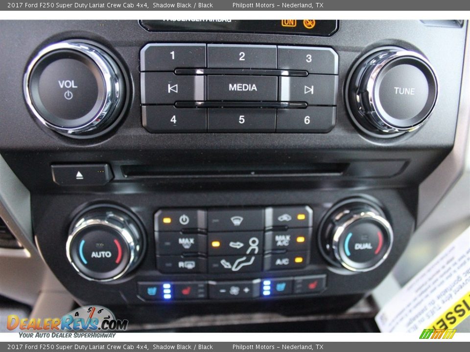 2017 Ford F250 Super Duty Lariat Crew Cab 4x4 Shadow Black / Black Photo #15