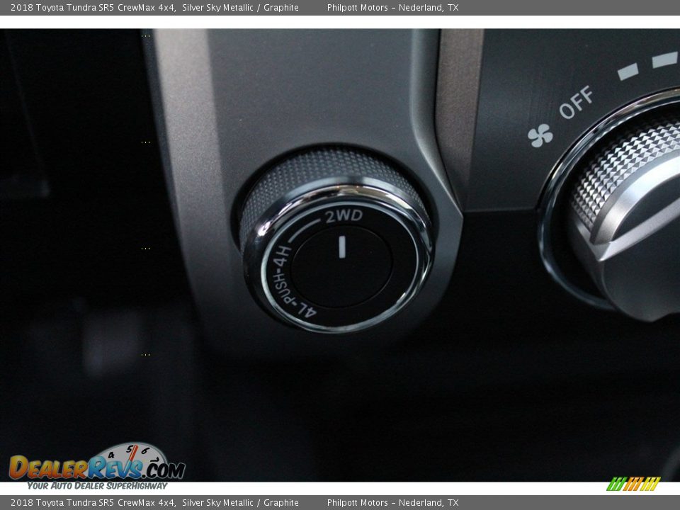 2018 Toyota Tundra SR5 CrewMax 4x4 Silver Sky Metallic / Graphite Photo #15