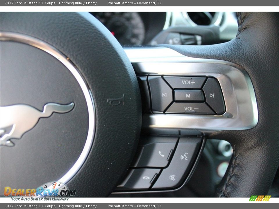 Controls of 2017 Ford Mustang GT Coupe Photo #17